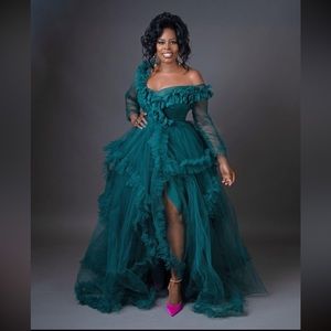 OYEMWEN Custom Tulle Robe Off Shoulder in Emerald - Size M
